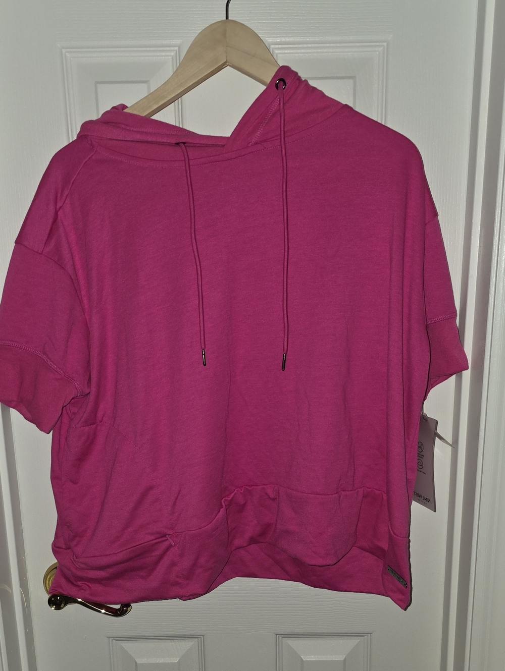 Nine West Women’s Short-Sleeve Hooded Pullover Top in Bright Pink NWT